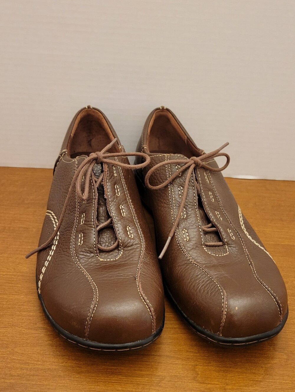 Women's Clarks Brown Viola Walking Lace-Up Oxfords, Size 11M
